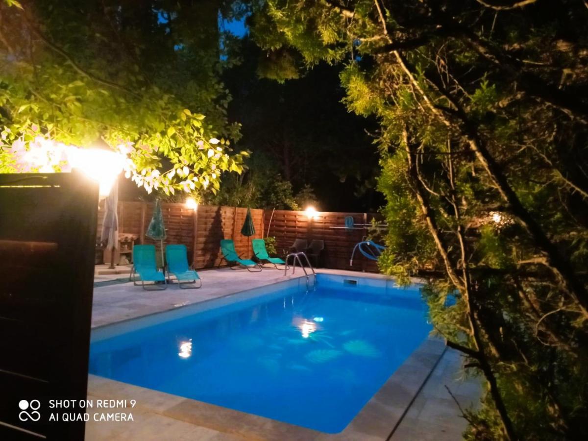 Chambre Independante Piscine, Parc, Cuisine... Brezilhac Exterior photo